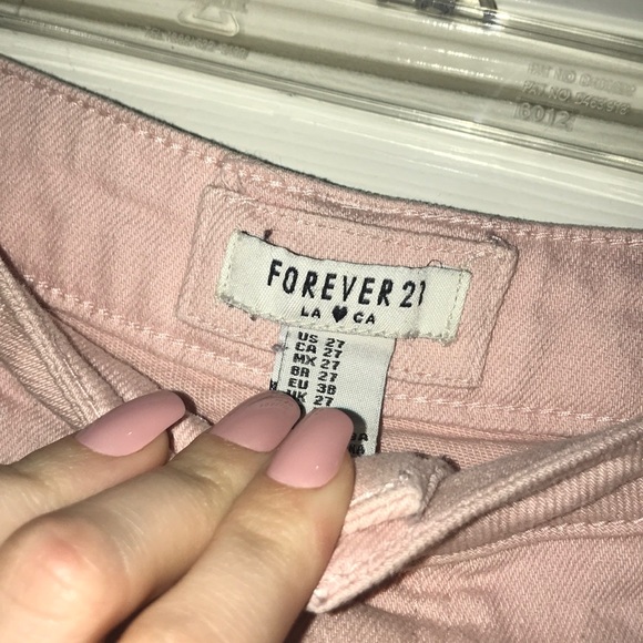 High-Waisted Pink Shorts 🎀 - Picture 3 of 3